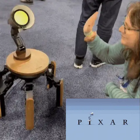 CES十大最酷黑科技：机器人、家电整活脑洞大开，有亿点点抽象 